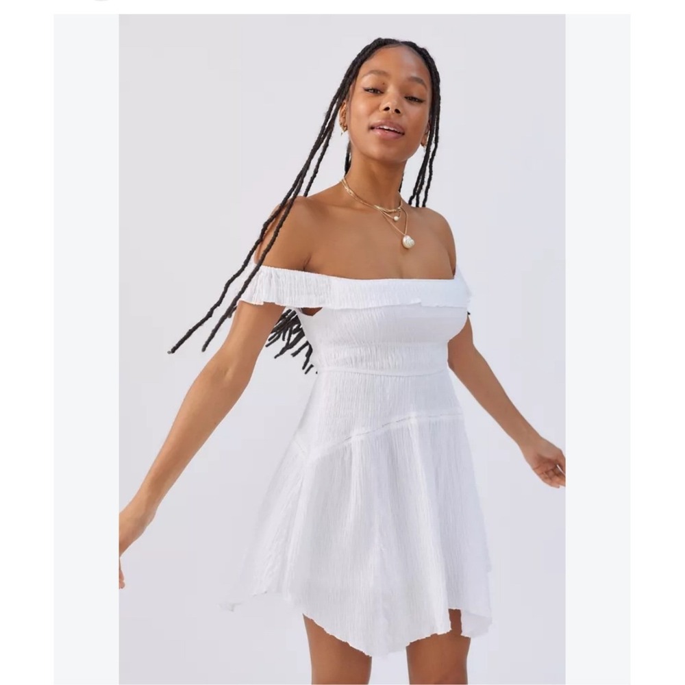Urban Outfitters White Smocked Off Shoulder Crinkle Mini Dress XS Tiered Lace